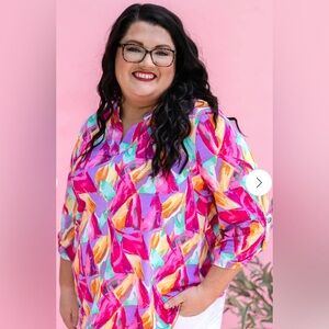 Gorgeous, Dear Scarlett, size 3XL, 3/4 tabbed, sleeve, popover top!